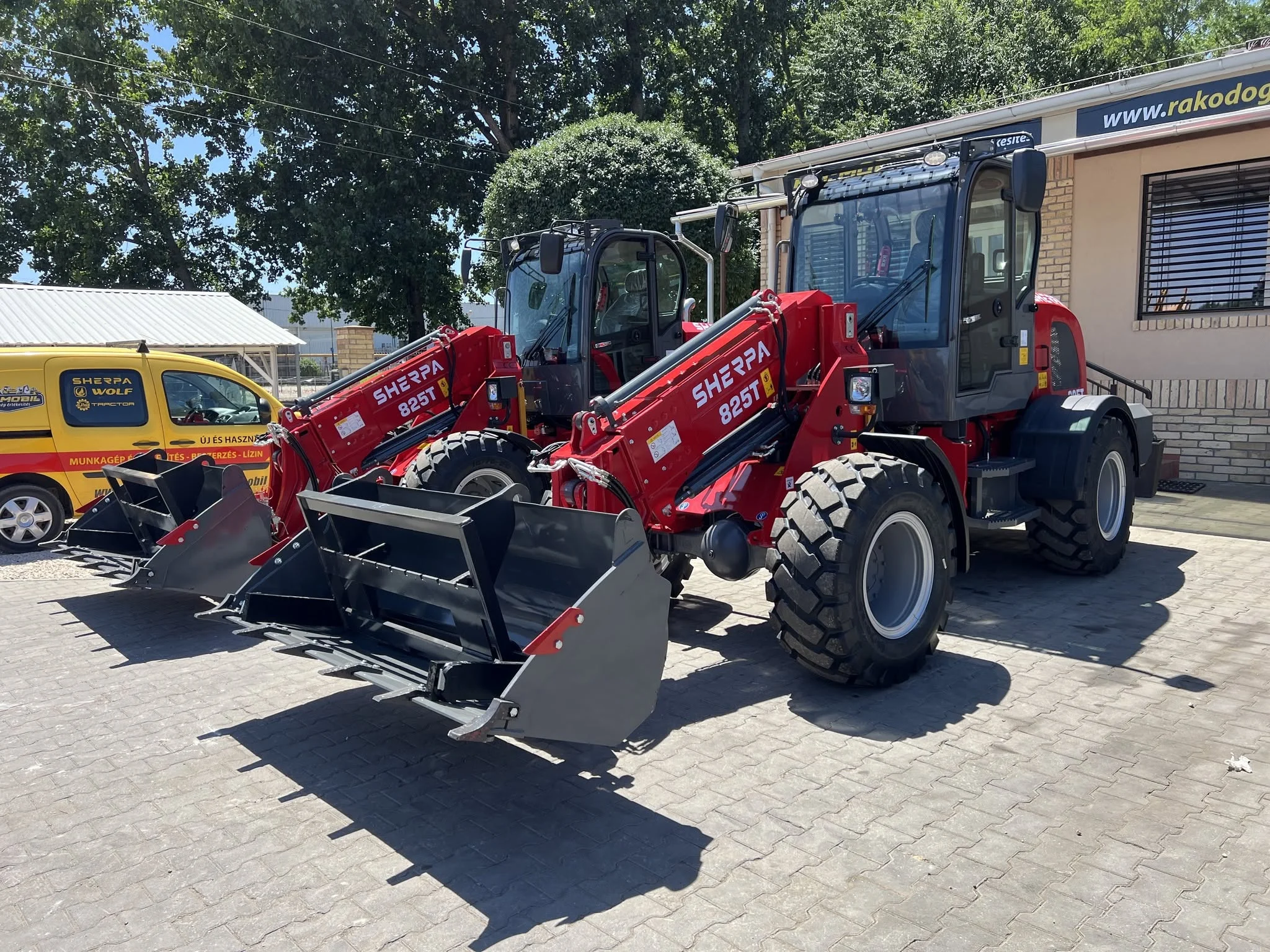 SHERPA 825T Kitológémes Rakodó