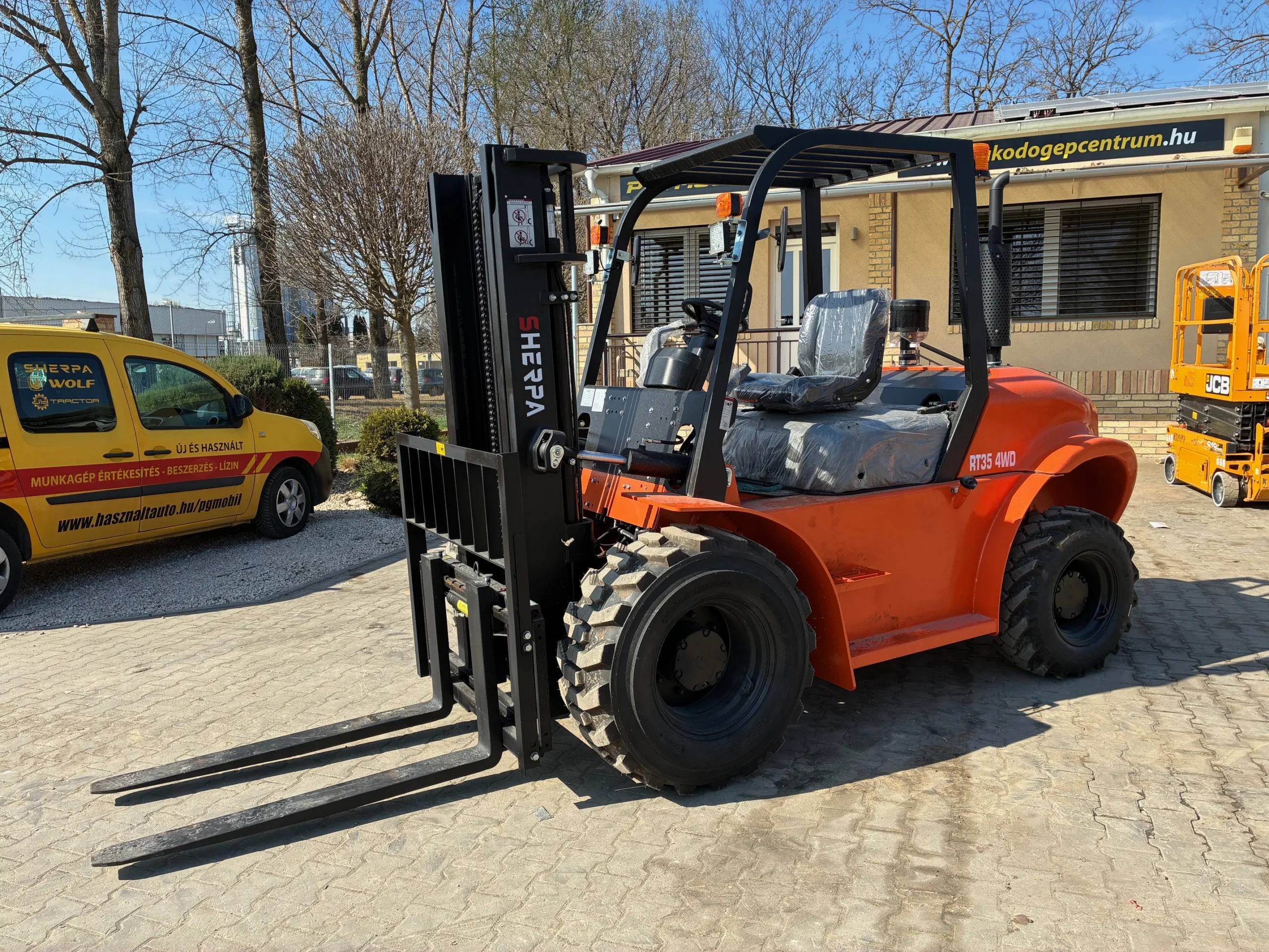 SHERPA RT35 4WD 3.5T Terep Targonca
