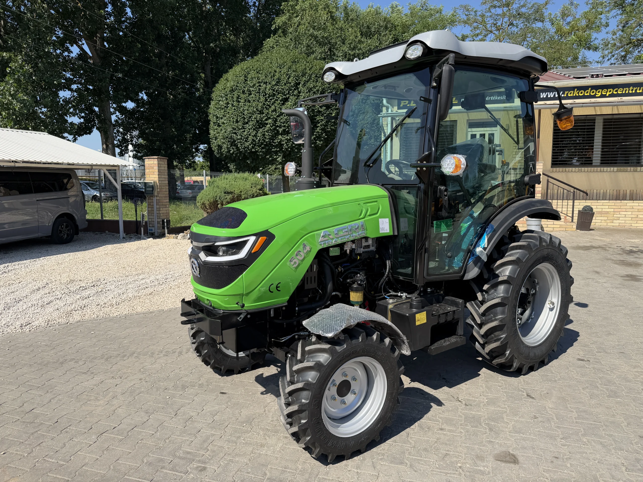 AGRI Tracking TE504 kistraktor